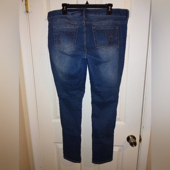 Torrid stretch jeans with rhinestones size 16 - Picture 4 of 7
